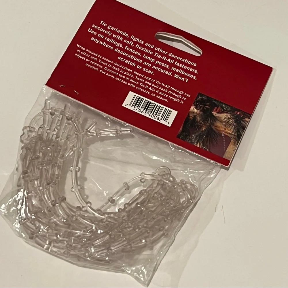 Plastic Christmas Garland Tie Alls New